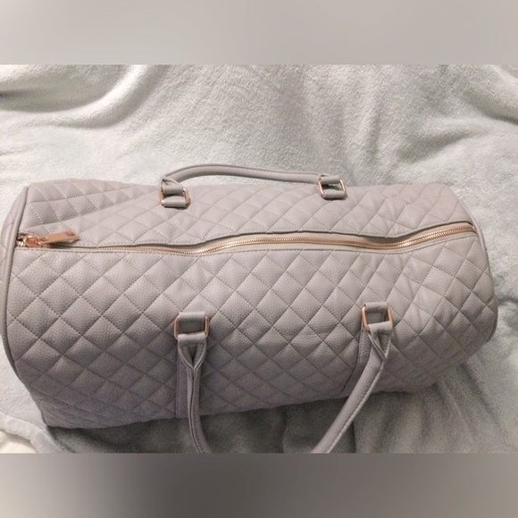 Ms Lovely Women's Quilted Leather Weekender 22” Duffel Bag Gray - Picture 7 of 8